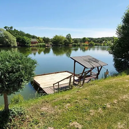 Sarberki Horgaszto Pensionat *